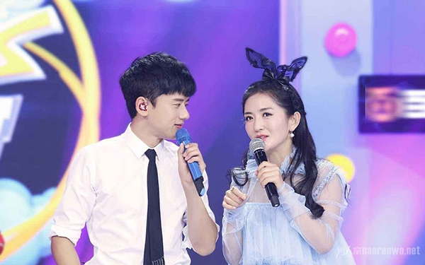 Tạ Na khiến fan xót xa vì sinh con xong vẫn phải chịu đau đớn