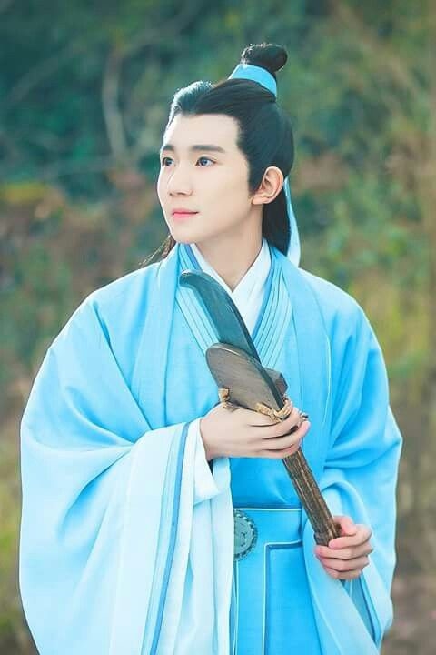 Nhìn lại chặng đường đá chéo sang địa hạt phim ảnh của bộ ba TFBoys