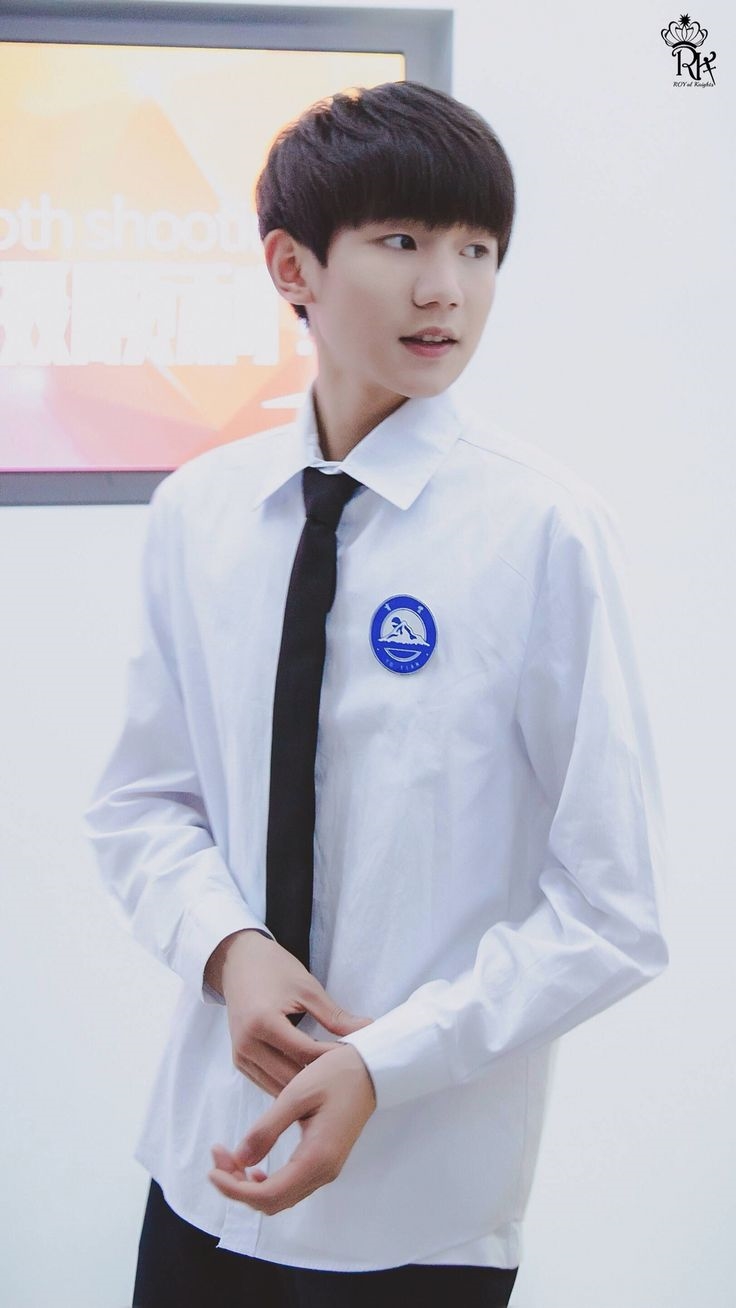 Nhìn lại chặng đường đá chéo sang địa hạt phim ảnh của bộ ba TFBoys