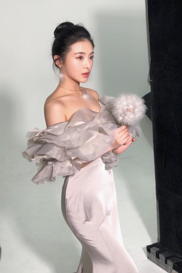 Những ngôi sao nở muộn của làng giải trí Hoa ngữ