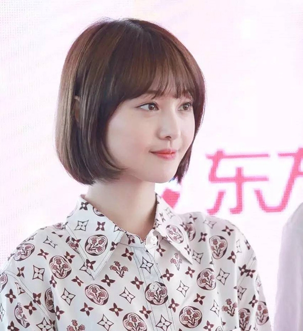 Những người đẹp Hoa ngữ mãi chẳng chịu lớn khiến fan yêu thương mãi