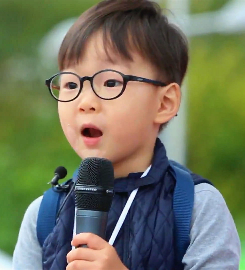 Hangukse đi ăn cưới, dân mạng cười ngất vì những bất ngờ đáng yêu