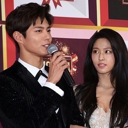 Park Bo Gum quá đẹp trai khiến hàng loạt mỹ nhân nhìn đắm đuối