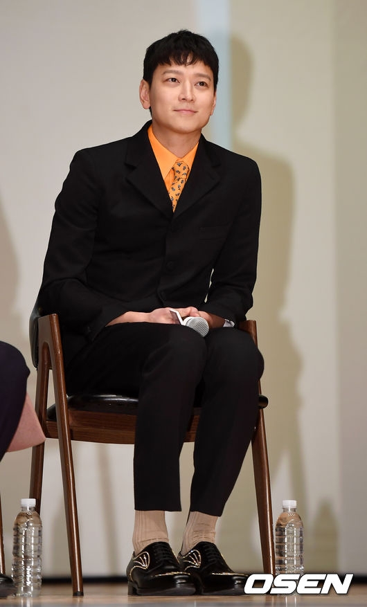 Han Hyo Joo và Kang Dong Won họp báo movie mới