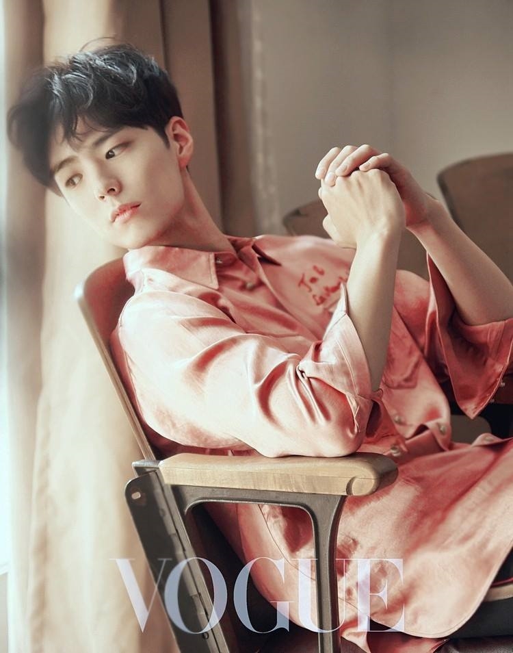 Park Bo Gum quá đẹp trai khiến hàng loạt mỹ nhân nhìn đắm đuối
