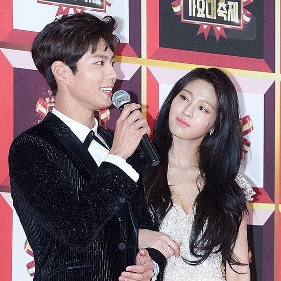 Park Bo Gum quá đẹp trai khiến hàng loạt mỹ nhân nhìn đắm đuối