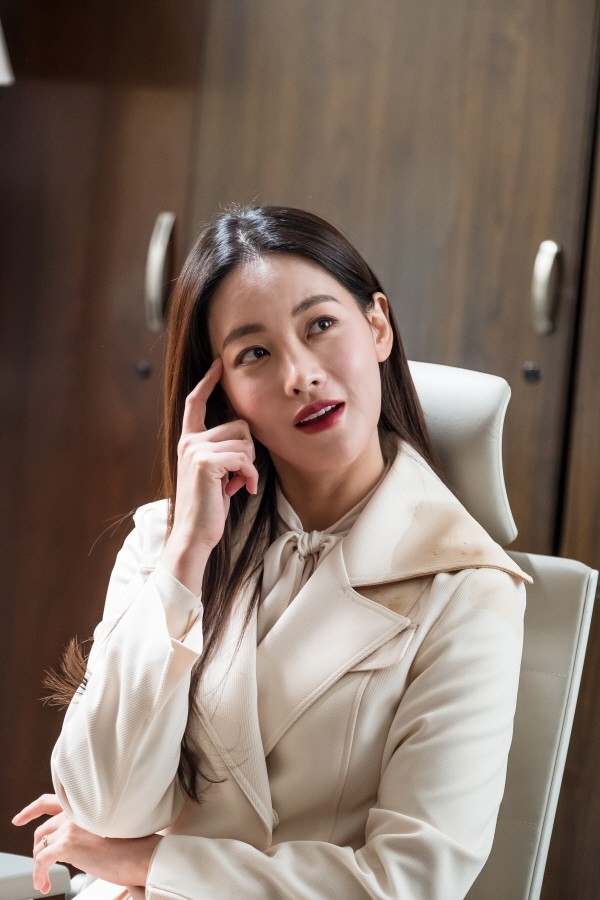 Trở nên xinh đẹp, 'Tam Tạng' Jin Sun Mi khiến khán giả lo lắng