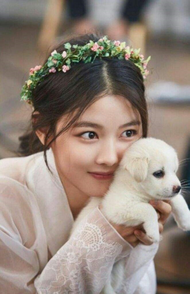 Tết Âm lịch đến ngắm loạt sao Hàn 'pose' hình cực yêu bên cún cưng
