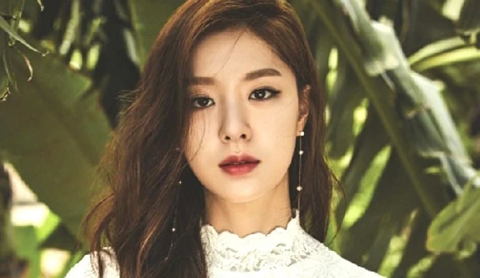 Seo Ji Hye hạnh phúc và tự hào vì được khen giống Irene