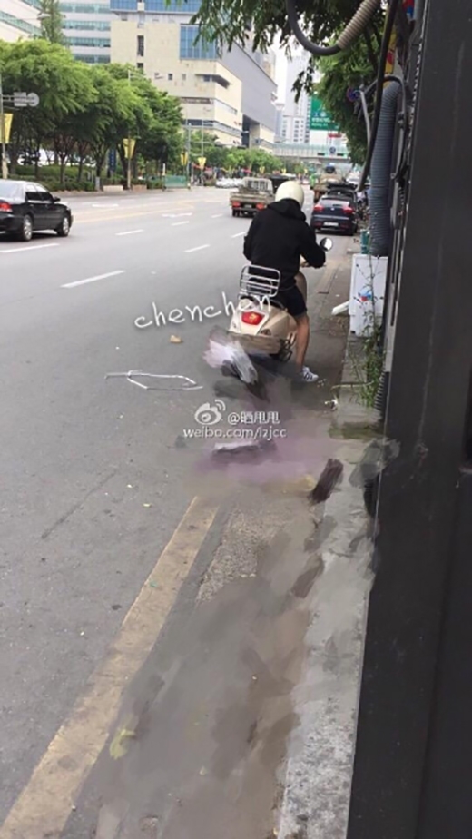 Thích thú trước hình ảnh đời thường bình dị của loạt sao Hàn đình đám
