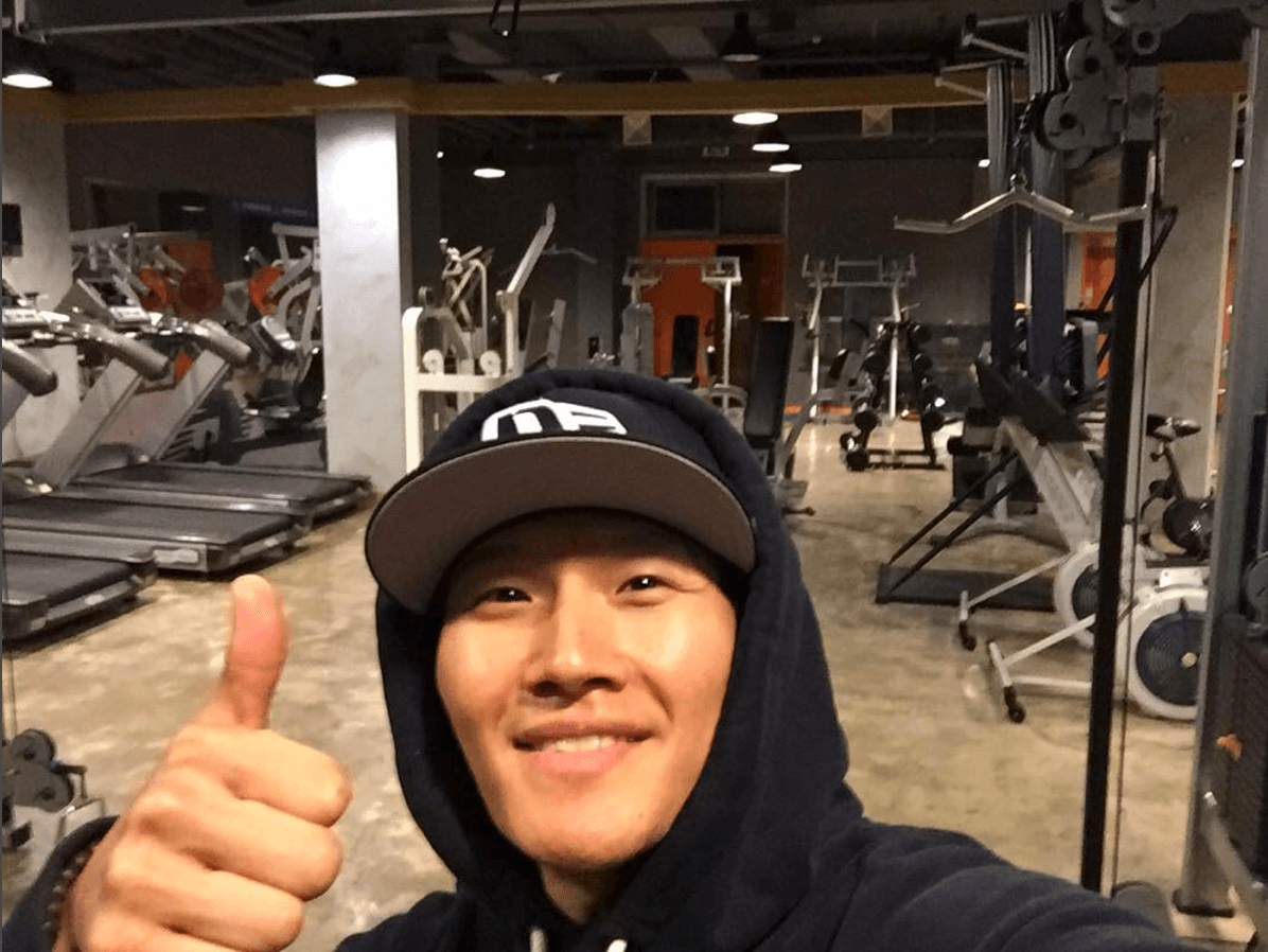 Park Bo Gum gây sốc với thân hình cơ bắp
