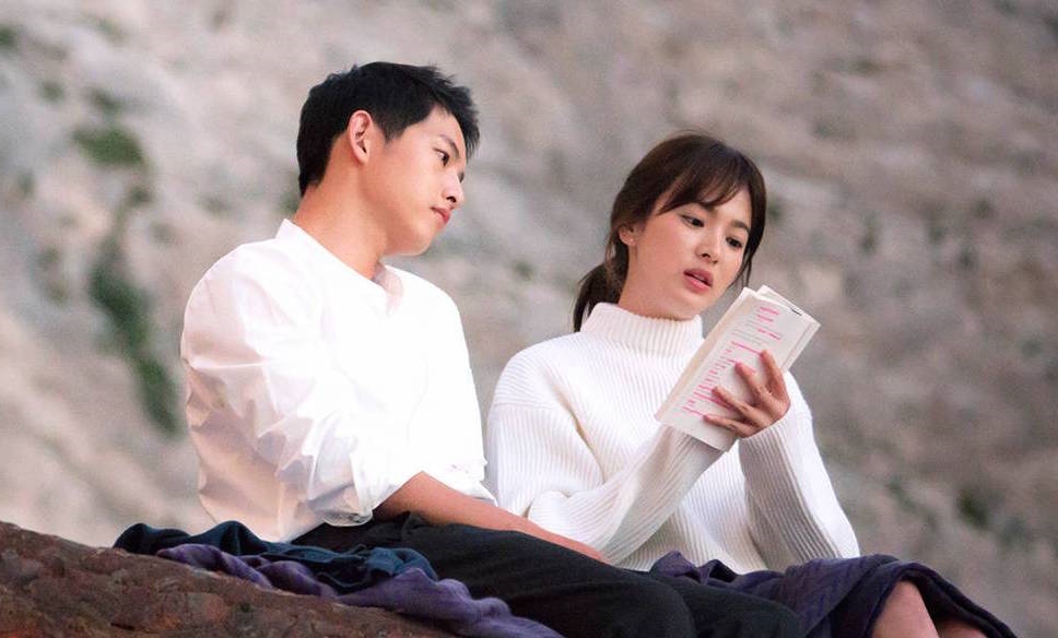 Song Joong Ki tặng hoa cho vợ nhân kỉ niệm 100 ngày cưới
