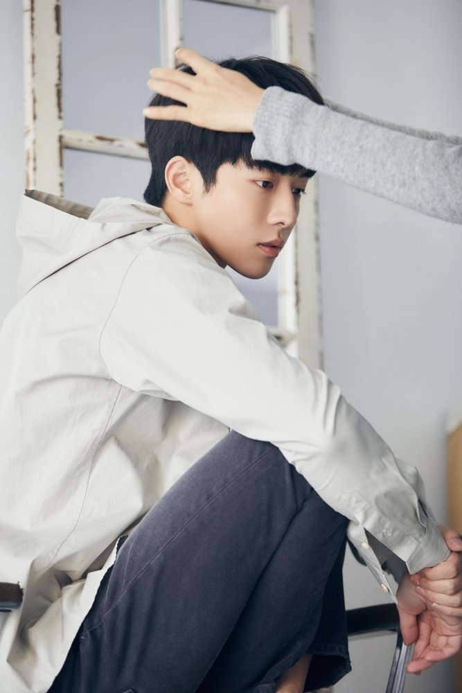 Nam Joo Hyuk tung bộ ảnh mới chủ đề bốn mùa cực đẹp mừng sinh nhật