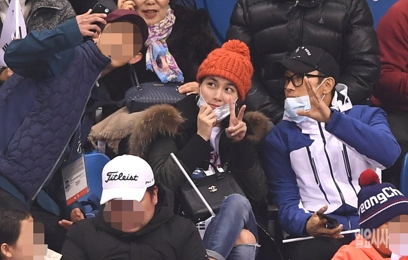 Lee Byung Hun - Lee Min Jung rủ nhau đi xem Olympic ủng hộ nước nhà
