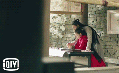 Tạo hình xấu trong phim mới của Địch Lệ Nhiệt Ba, Châu Du Dân
