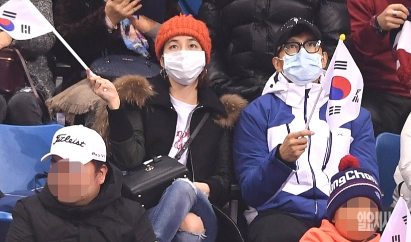 Lee Byung Hun - Lee Min Jung rủ nhau đi xem Olympic ủng hộ nước nhà