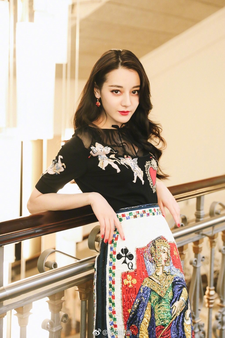 Địch Lệ Nhiệt Ba, Cổ Lực Na Trát khoe sắc tại sự kiện thời trang