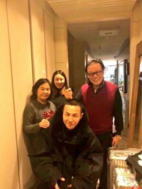 Không ngờ ngày ấy đã đến, hôm nay G-Dragon chính thức nhập ngũ