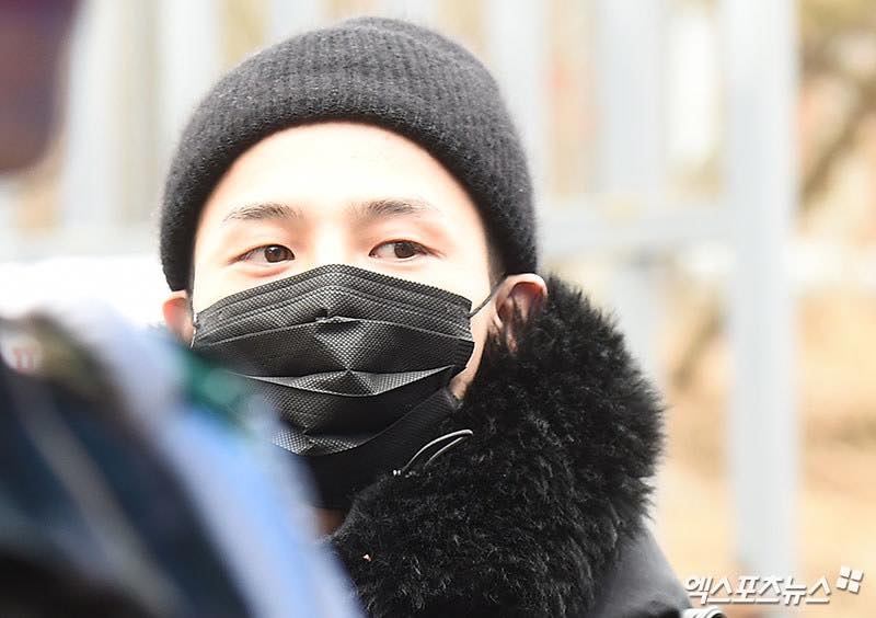 Không ngờ ngày ấy đã đến, hôm nay G-Dragon chính thức nhập ngũ