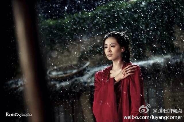 Lưu Thi Thi: Từ 'bản sao' Lưu Diệc Phi đến ngọc nữ Cbiz 'vạn người mê'