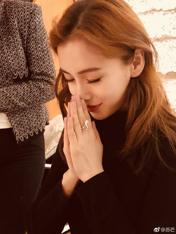 AngelaBaby khiến fan ganh tỵ vì được Huỳnh Hiểu Minh tổ chức sinh nhật