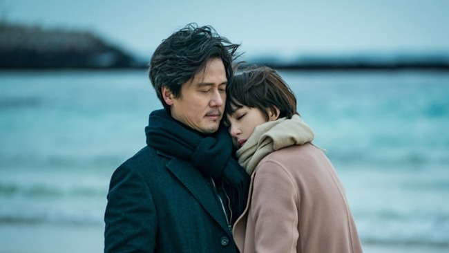 'Should We Kiss First' đánh bại 'Radio Romance' sau khi lên sóng