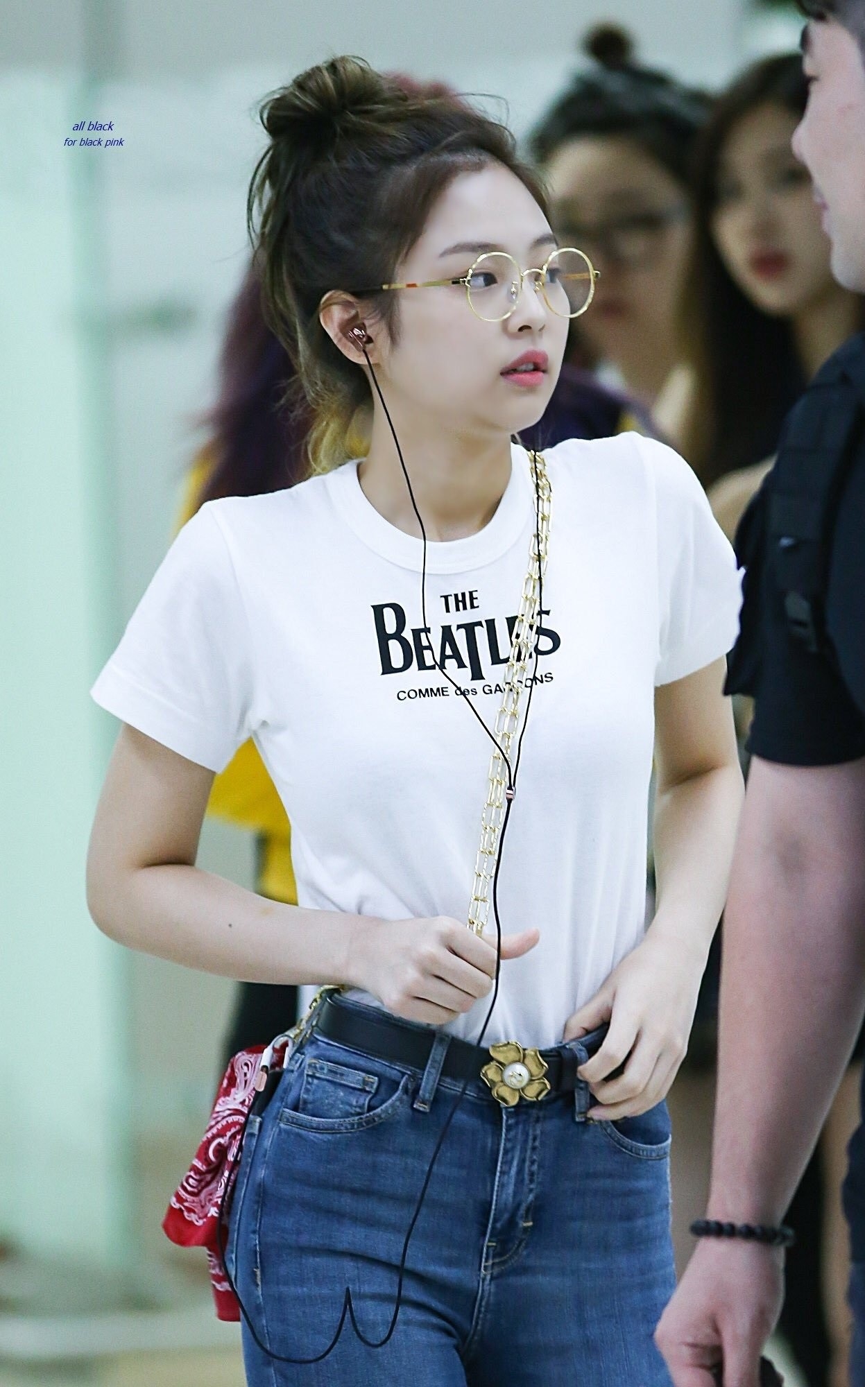 Có ai như Jennie, xõa tóc đơn giản thôi cũng xinh đẹp tuyệt trần