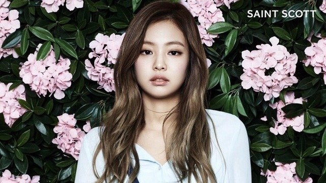 Có ai như Jennie, xõa tóc đơn giản thôi cũng xinh đẹp tuyệt trần