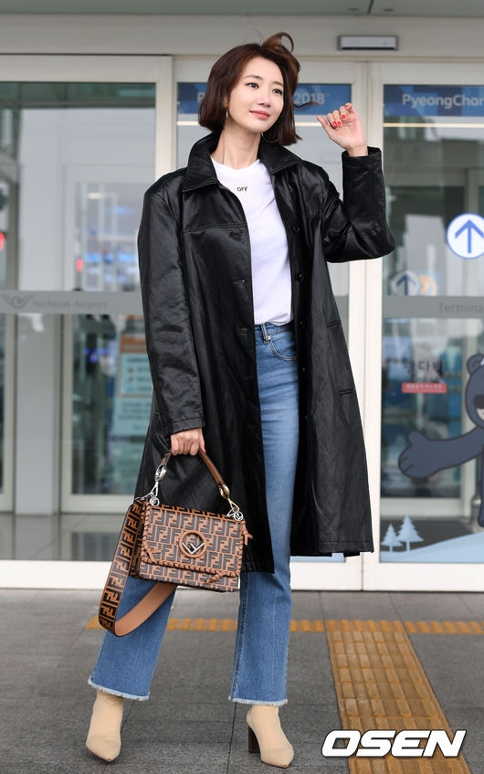 Shin Se Kyung - Go Jun Hee tự tin khoe sắc với mái tóc ngắn cá tính
