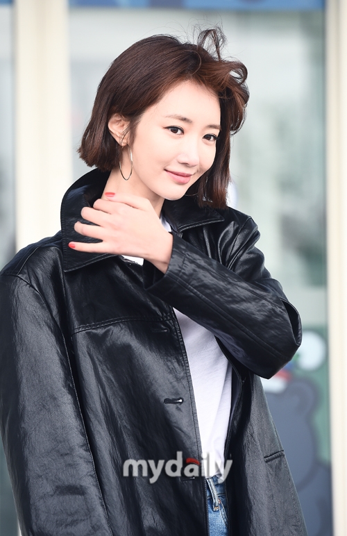 Shin Se Kyung - Go Jun Hee tự tin khoe sắc với mái tóc ngắn cá tính