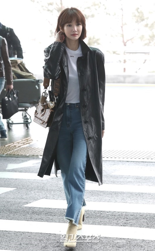 Shin Se Kyung - Go Jun Hee tự tin khoe sắc với mái tóc ngắn cá tính
