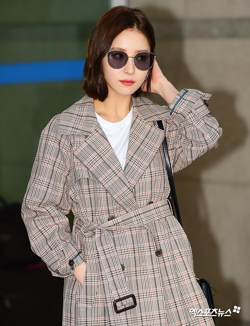 Shin Se Kyung - Go Jun Hee tự tin khoe sắc với mái tóc ngắn cá tính