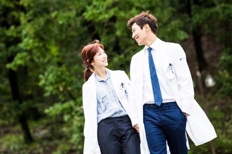 Điểm danh những nam thần đẹp đôi nhất với Park Shin Hye