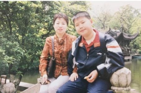 Nam thần Hoa Ngữ, kẻ lột xác khi trưởng thành, người thì đẹp từ bé