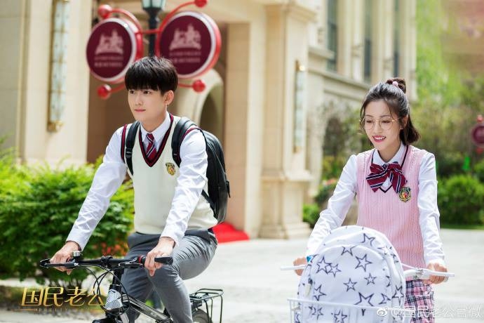 Đặt lên bàn cân các “gà nhà” của Dương Mịch