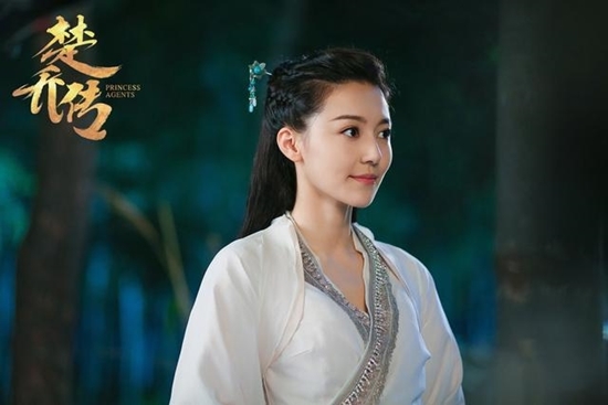 Đặt lên bàn cân các “gà nhà” của Dương Mịch