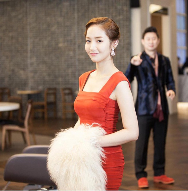 Hy sinh "xuống tóc"vì nghệ thuật, sao Hàn kẻ được khen người bị chê
