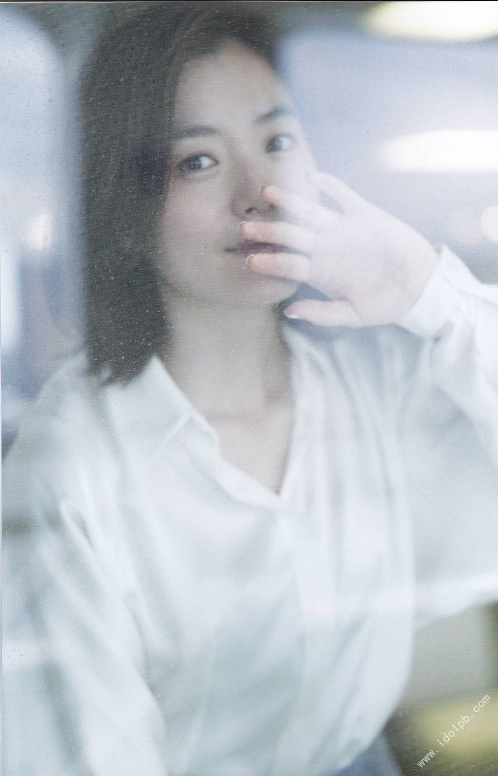 Han Hyo Joo đẹp ngây ngất trong loạt ảnh với mái tóc ngắn