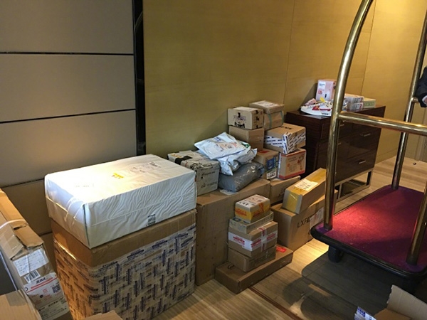 Mỹ Nhân Ngư 2 của Châu Tinh Trì lặng lẽ khai máy khiến fan hết hồn