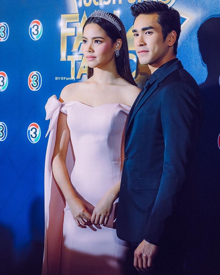 Nadech Kugimiya ngầm ám chỉ Yaya Urassaya là bạn gái của mình
