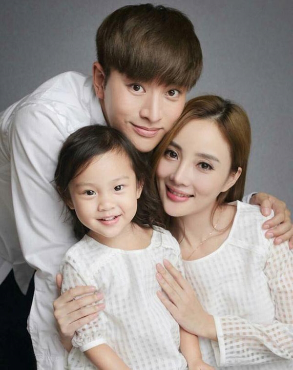 Rộ tin Giả Nãi Lượng và Lý Tiểu Lộ đang làm thủ tục ly hôn