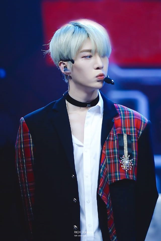 Muôn vàn biểu cảm của Phạm Thừa Thừa trong Idol Producer