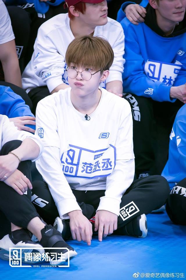 Muôn vàn biểu cảm của Phạm Thừa Thừa trong Idol Producer