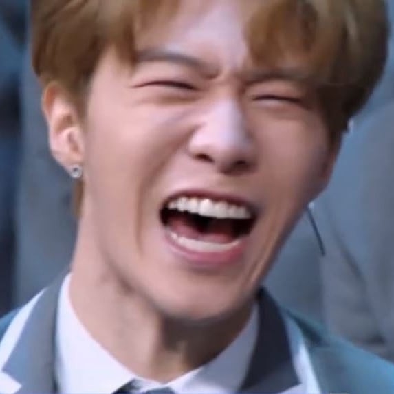 Muôn vàn biểu cảm của Phạm Thừa Thừa trong Idol Producer