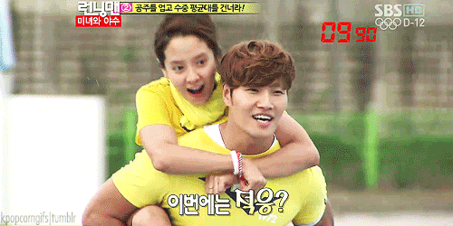 Lộ nhiều bằng chứng Kim Jong Kook - Song Ji Hyo mới là chân lý