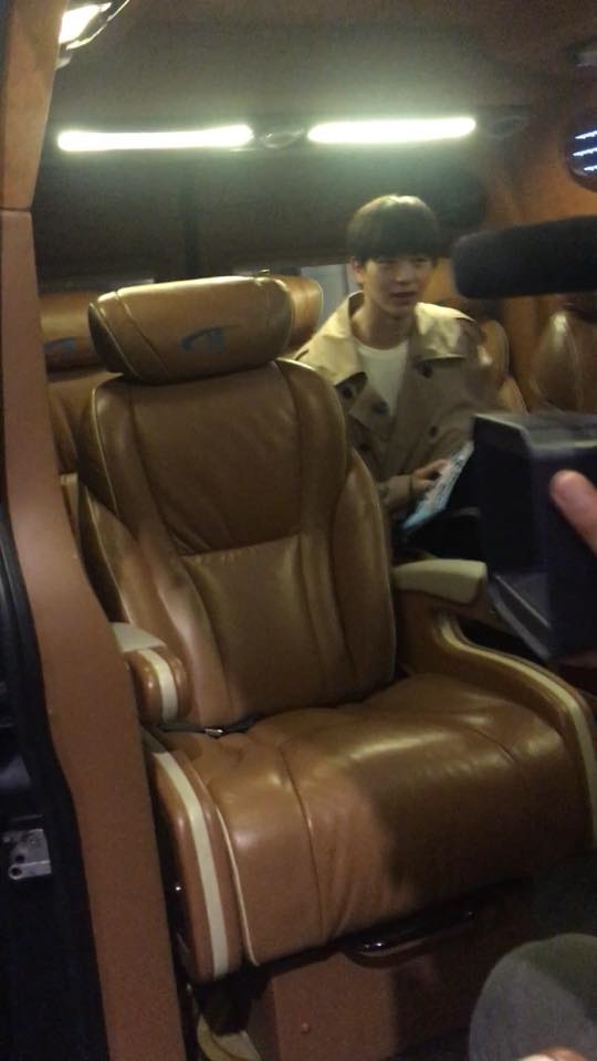 Lộ hình ảnh đầu tiên của Lee Seung Gi và đoàn quay show tại Việt Nam