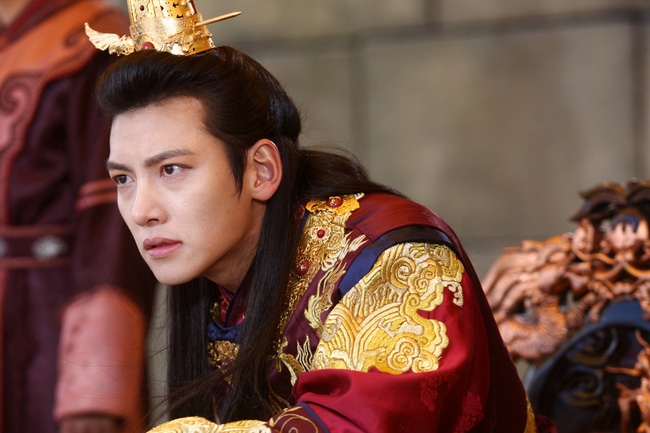 5 vị vua trẻ tuấn tú, oai phong, chung hình hàng đầu trong drama Hàn