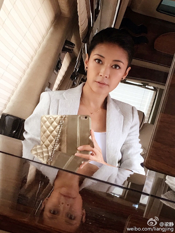 Những lần mỹ nhân Hoa ngữ vác bụng bầu đến phim trường làm việc