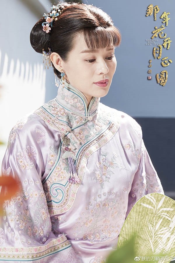 Những lần mỹ nhân Hoa ngữ vác bụng bầu đến phim trường làm việc