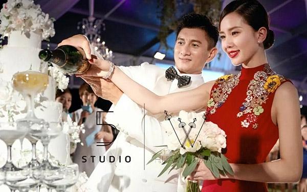 Ngô Kỳ Long - Lưu Thi Thi lại gây bão mạng vì du lịch ở trời Tây